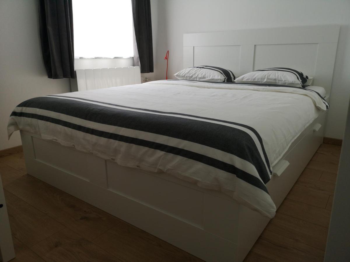 Mega Hostel Крапина Экстерьер фото